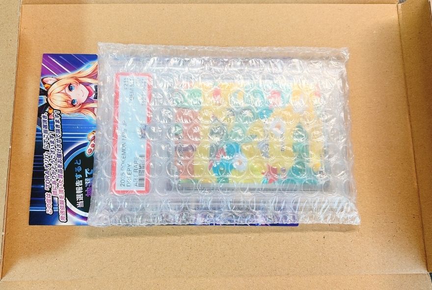 TORAオリパから届いたPSA10ハードケースのプチプチ梱包